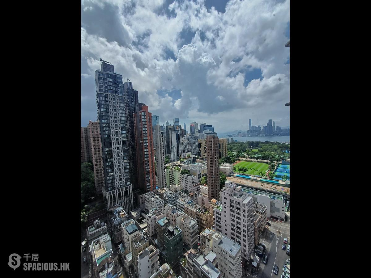 Tai Hang - Dragon Centre 01