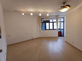 Tai Hang - Dragon Centre 02