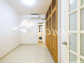 Mid Levels West - Hing Wah Mansions 08