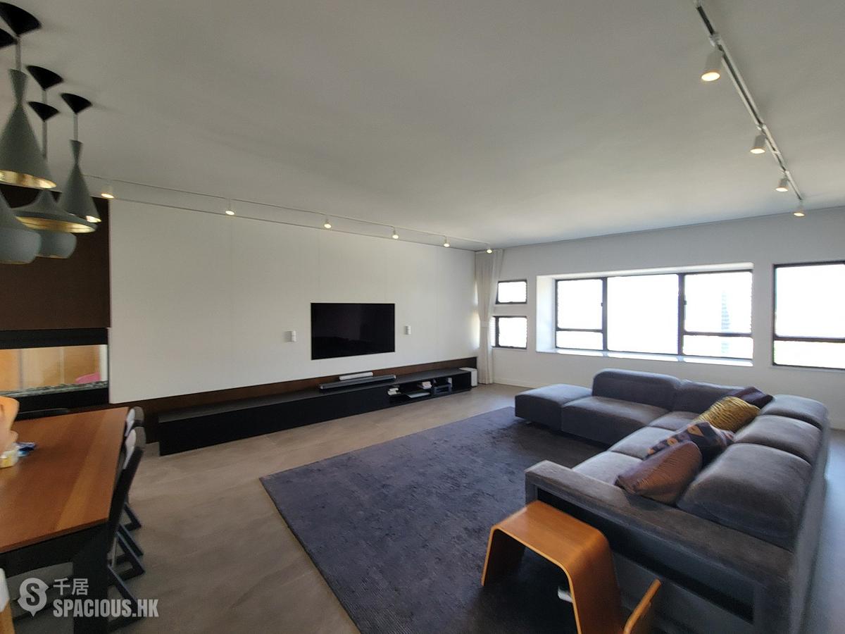 Mid Levels Central - Birchwood Place 01