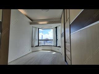 Mid Levels West - 80 Robinson Road 02
