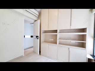 Mid Levels West - 80 Robinson Road 03