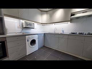 Mid Levels West - 80 Robinson Road 05