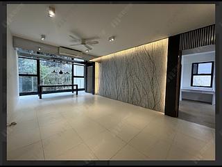 Mid Levels West - Peace Court 02