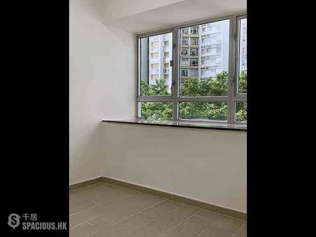 Ap Lei Chau - South Horizons Phase 3 07