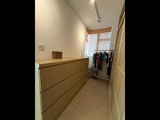 Sheung Wan - Queen's Terrace Block 1 06