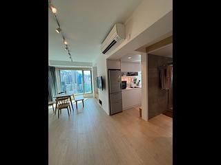 Sheung Wan - Queen's Terrace Block 1 02