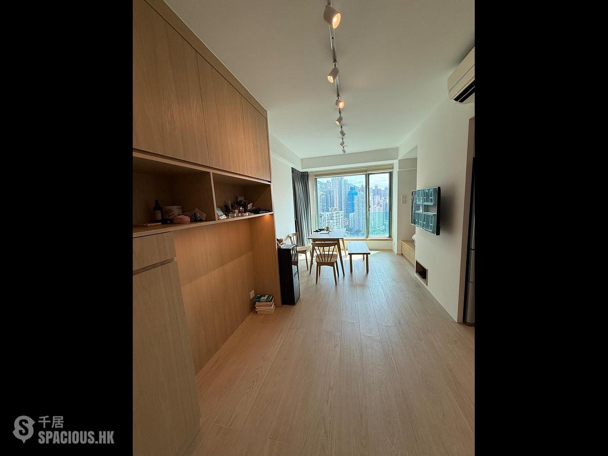 Sheung Wan - Queen's Terrace Block 1 01