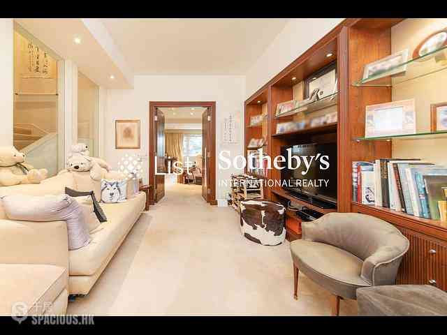 The Peak - Kellett Villas 06