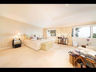 The Peak - Kellett Villas 07