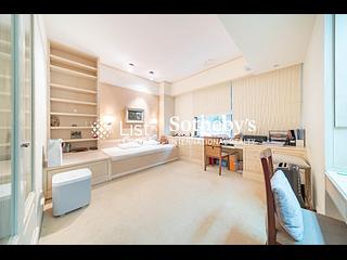 The Peak - Kellett Villas 10