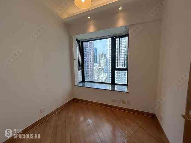 Fortress Hill - Le Sommet Block 2 05