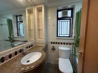 Fortress Hill - Le Sommet Block 2 08