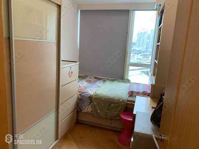 Tai Kok Tsui - Harbour Green Tower 1 04
