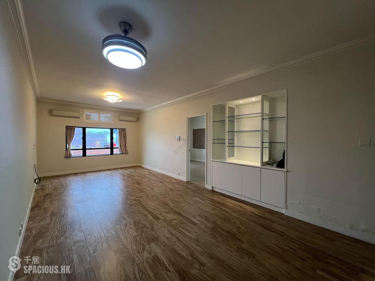 Mid Levels West - Scenic Heights Block 2 01