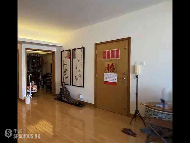 Mid Levels Central - Wing Hong Mansion 06