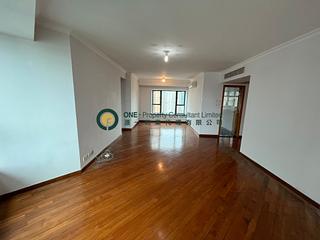Mid Levels West - 80 Robinson Road 02