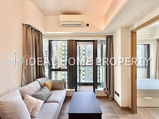 Sai Ying Pun - One・Artlane 04