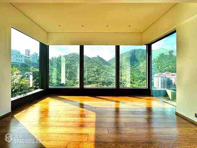 Chung Hom Kok - City Icon Block 2 03