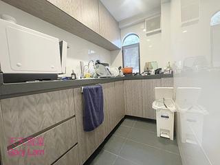 Clear Water Bay - Tai Hang Hau 02