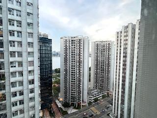 Tai Koo Shing - Tai Koo Shing Horizon Gardens Heng Tien Mansion 06