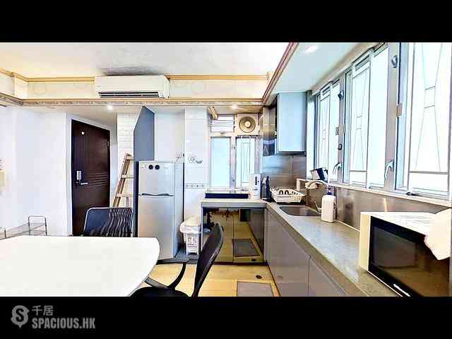 Wan Chai - Sai Kou Building 09
