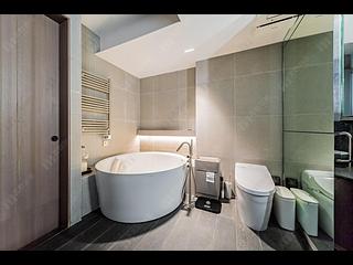 Mid Levels Central - Birchwood Place 05