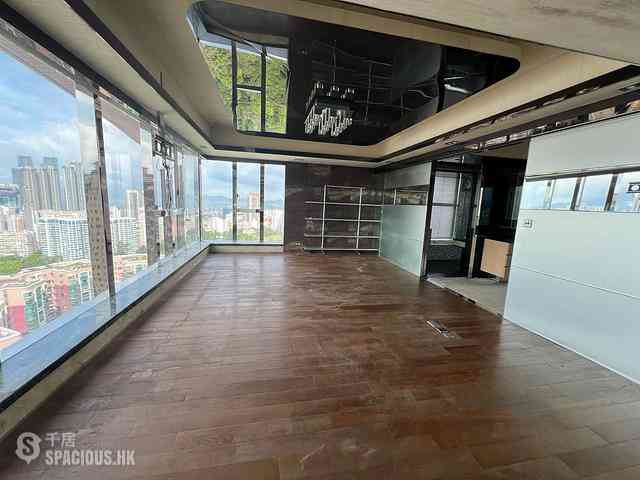 Yau Ma Tei - Parc Palais Block 9 02