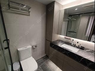 Mid Levels Central - Hillsborough Court Block 2 03