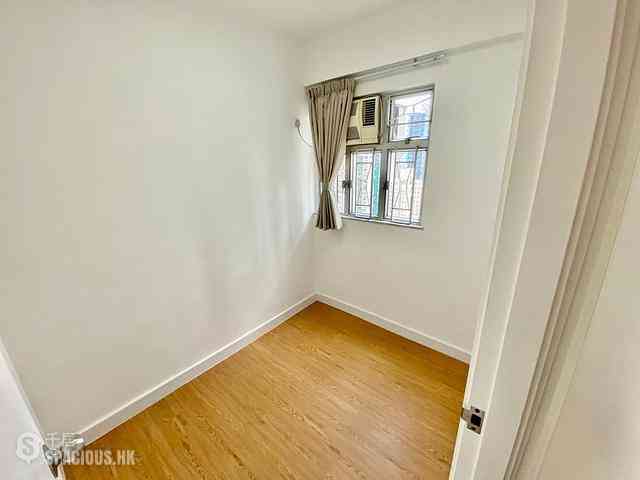 Sai Ying Pun - Comfort Court 01