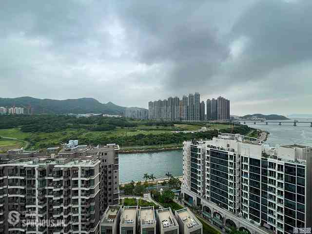 Tseung Kwan O - The Papillons 01
