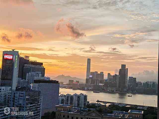 Tai Hang - The Warren 01