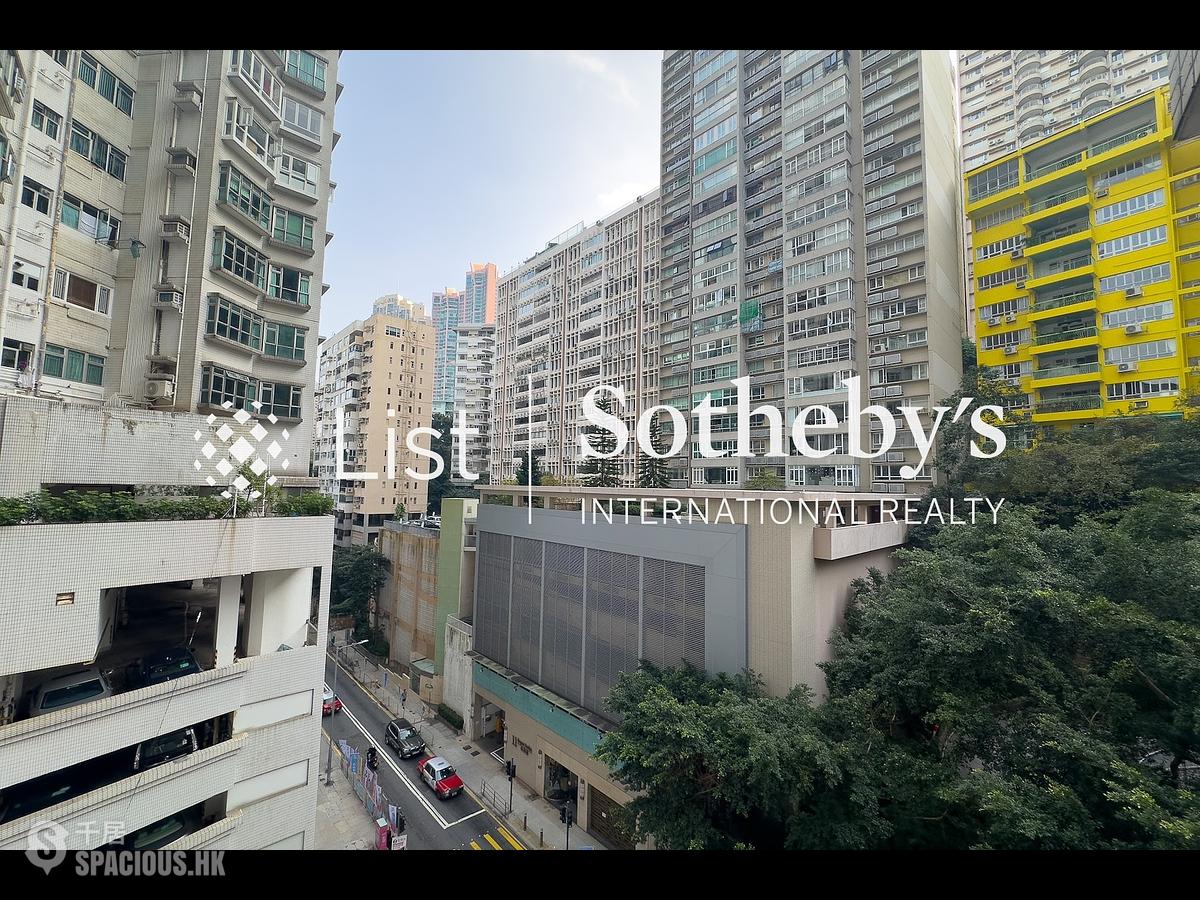 Mid Levels Central - Cimbria Court 01