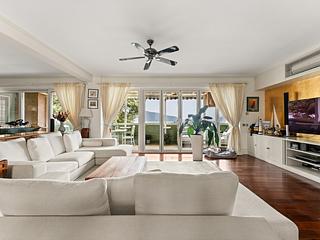Stanley - Stanley Beach Terrace 04