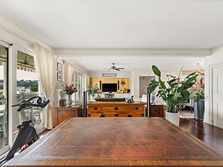 Stanley - Stanley Beach Terrace 05
