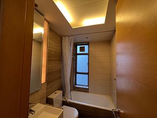 Sai Ying Pun - Island Crest Block 1 05