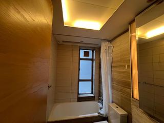 Sai Ying Pun - Island Crest Block 1 07