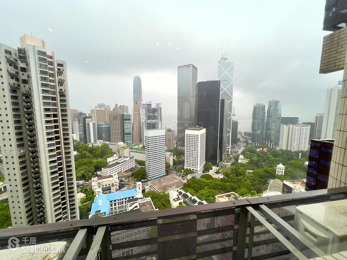 Mid Levels Central - Wealthy Heights 01