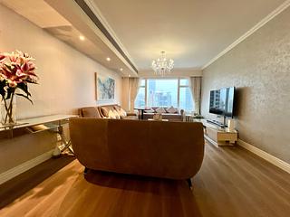Mid Levels Central - Wealthy Heights 02