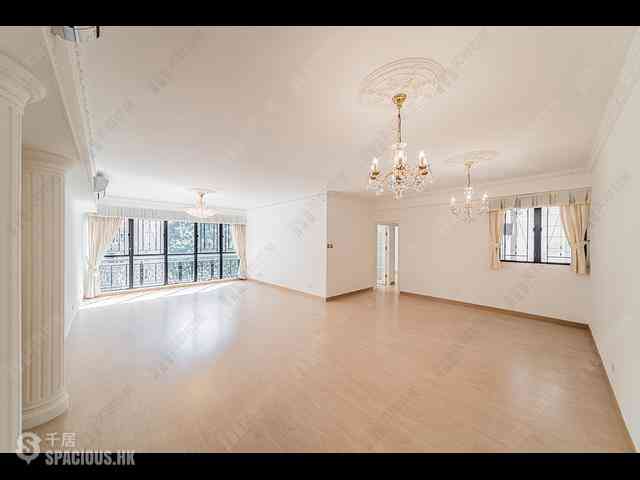 Mid Levels Central - Clovelly Court 01