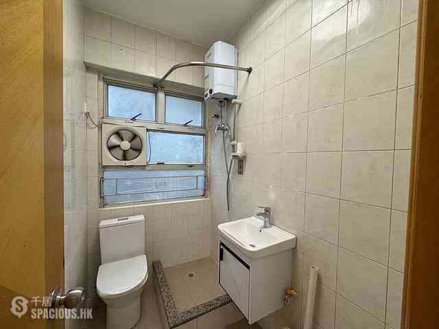 Sheung Wan - Kiu Fat Building Front Block (Block B) 04