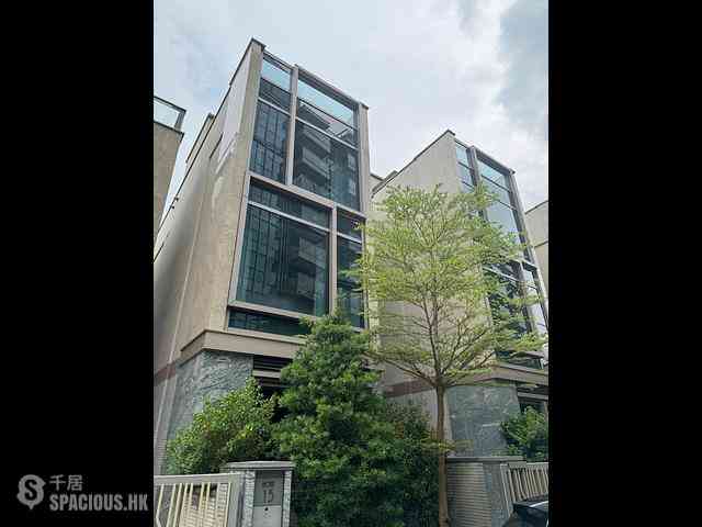 Sha Tin - Mount Regalia House 04