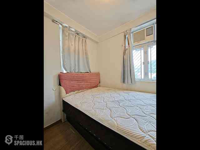 Wan Chai - Causeway Centre Block B 08