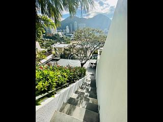 Repulse Bay - The Beachfront 06