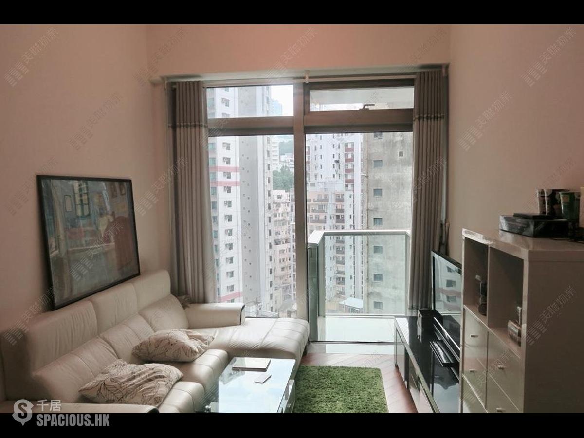 Wan Chai - The Avenue 01