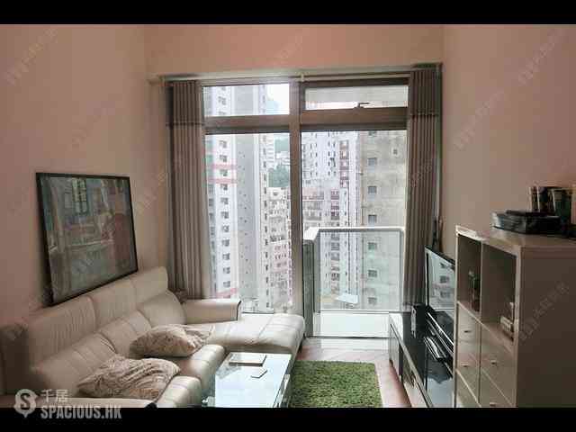 Wan Chai - The Avenue 01