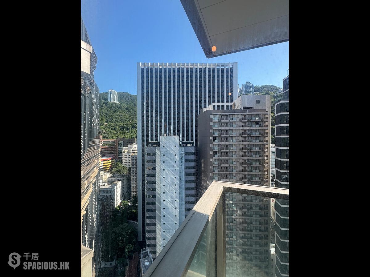 Wan Chai - The Avenue Phase 1 Block 5 01