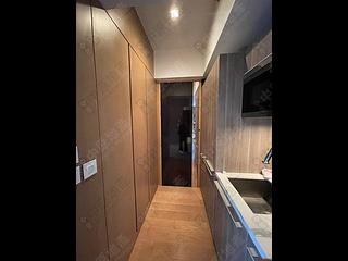 Mid Levels Central - Gramercy 04