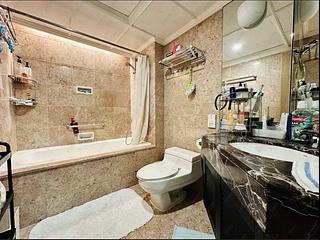 Wan Chai - Convention Plaza Apartments 12