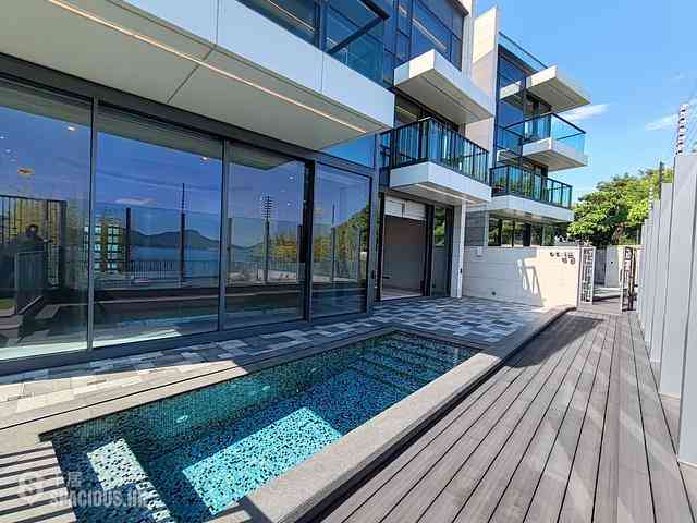 Gold Coast / So Kwun Wat - The Duet 08